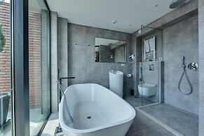 MIT HOTEL