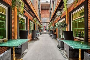 MIT HOTEL