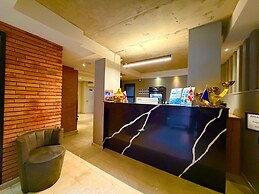 MIT HOTEL