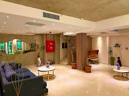 MIT HOTEL