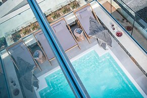 Niriides Palace