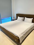 Aphrodite Plaza