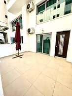 Aphrodite Plaza