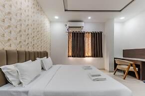Hotel Bafna Lawn