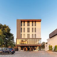 Hotel Bafna Lawn