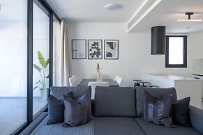 Phaedrus Living: White Hills Suites Panoramic View