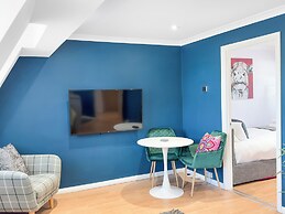 Relaxing 2BR Haven in Bishop's Stortford