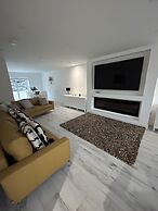 Impeccable 4-bed House in Trearddur Bay