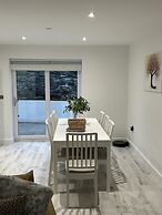 Impeccable 4-bed House in Trearddur Bay