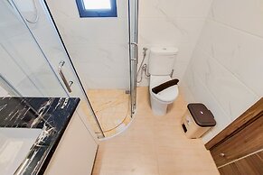 Comfort And Spacious 3Br At Sky House Bsd Apartment
