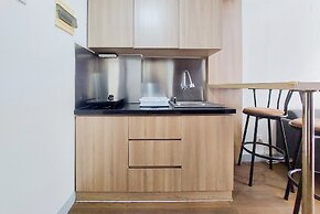 Modern Look 2Br Serpong Greenview Apartment