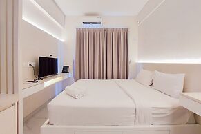 Comfy Designed And Modern Studio At Sky House Bsd Apartment