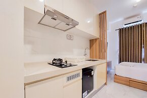 Warm And Nice Studio Room Sky House Bsd Apartment