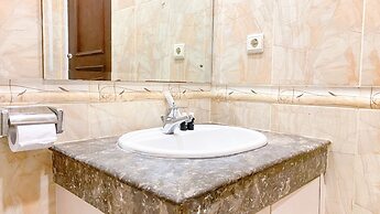 Homey And Comfort Stay 2Br Bellezza Apartment