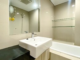 Spacious And Comfy Studio Room Azalea Suites Apartment