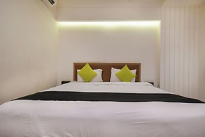 Hotel Holiday