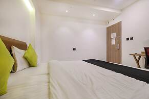 Hotel Holiday