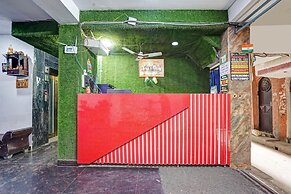 Hotel Twamev Couple Friendly Laxmi Nagar