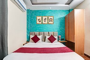 Hotel Twamev Couple Friendly Laxmi Nagar