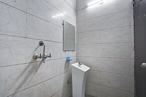 Hotel Twamev Couple Friendly Laxmi Nagar