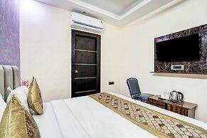 Hotel Twamev Couple Friendly Laxmi Nagar