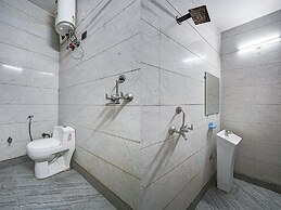 Hotel Twamev Couple Friendly Laxmi Nagar