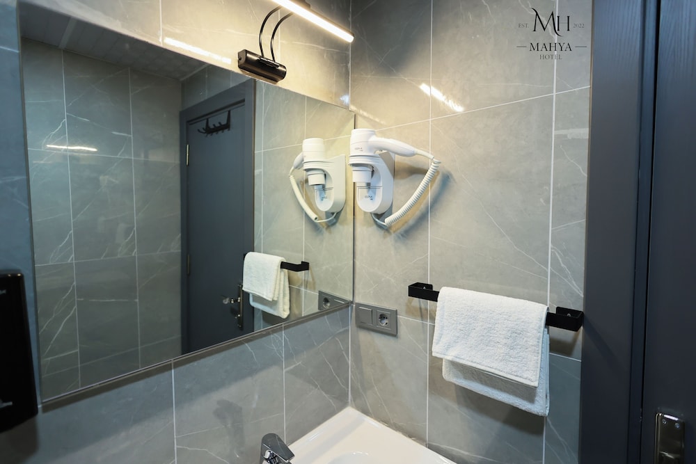 Mahya Hotel