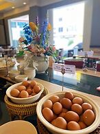Mayflower Grande Suite Hotel