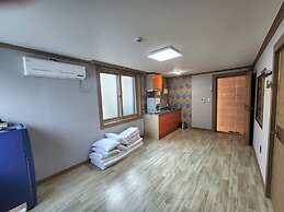 e cozy Hotel