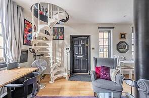 2 Bed Flat - Sleeps 4 - Balcony - Wifi