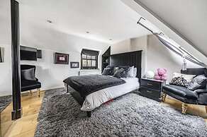2 Bed Flat - Sleeps 4 - Balcony - Wifi