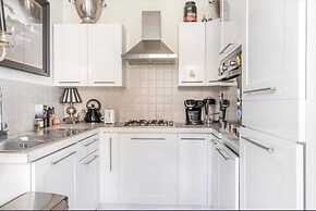 2 Bed Flat - Sleeps 4 - Balcony - Wifi