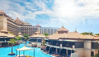 LUX The Anantara Residence Suite