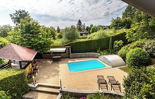 Cottage with pool playground and privacy