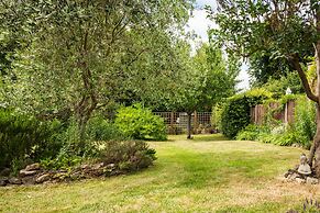 Lovely 3-bed House in West Malling, Kent