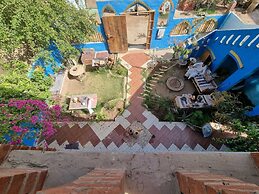 Blue Palace Garden