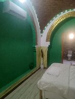 Green Palace Garden