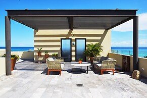 Centric condo by Casago