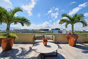Centric condo by Casago