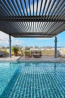 Centric condo by Casago
