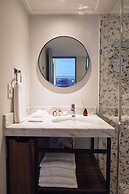 Centric condo by Casago