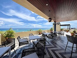 Centric condo by Casago