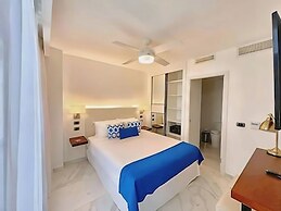 Ph in Cana Rock Star With Golf View And Pool