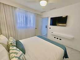 Ph in Cana Rock Star With Golf View And Pool