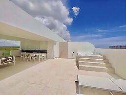 Ph in Cana Rock Star With Golf View And Pool