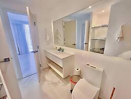 Ph in Cana Rock Star With Golf View And Pool
