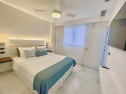 Ph in Cana Rock Star With Golf View And Pool