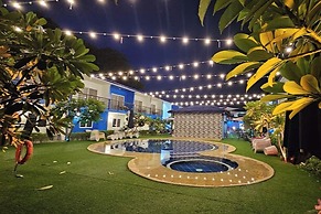 Casa Blu Hotel & Resort