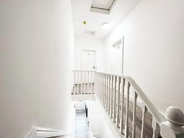 Minet Gardens RM 1