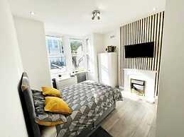 Minet Gardens RM 1